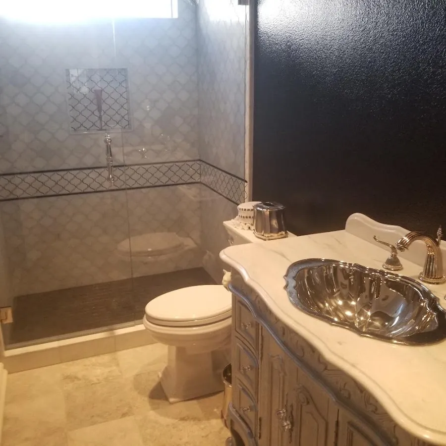 Professional plumbing work and bathroom remodeling in Uvalde